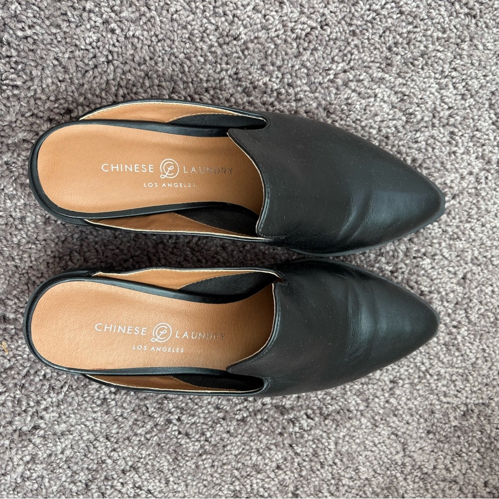 Chinese Laundry Women's Black Slip-On Shoes